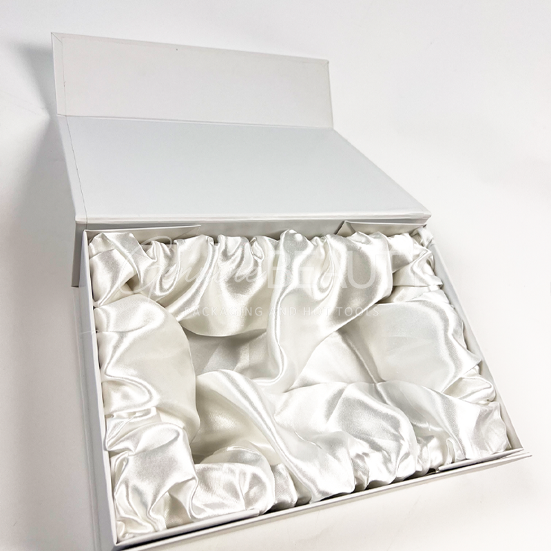 WIG BOX